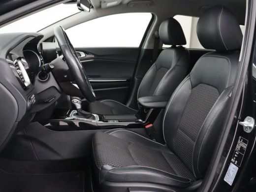 Kia Ceed 1.6 GDI PHEV DynamicPlusLine | Trekhaak | Stoelverwarming | Adaptive cruise | Camera | Carplay | ... ActivLease financial lease