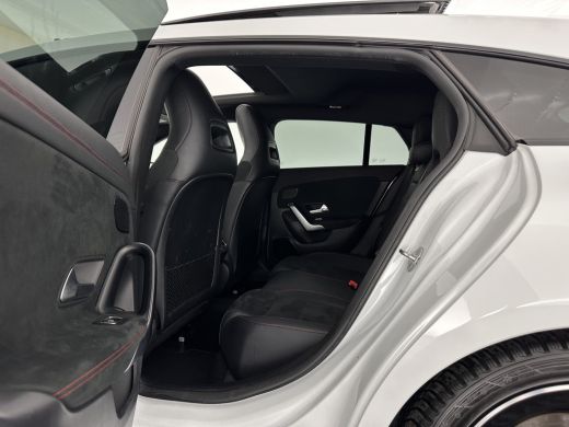Mercedes-Benz CLA Shooting Brake 200 d AMG-Sportpack Business Solution (INCL-BTW) *PANO | DISTRONIC | LEATHER-MICRO... ActivLease financial lease