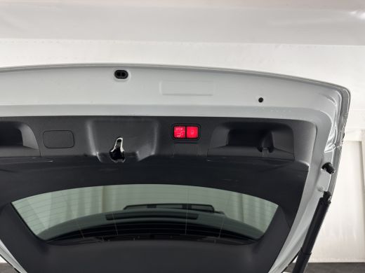 Mercedes-Benz CLA Shooting Brake 200 d AMG-Sportpack Business Solution (INCL-BTW) *PANO | DISTRONIC | LEATHER-MICRO... ActivLease financial lease
