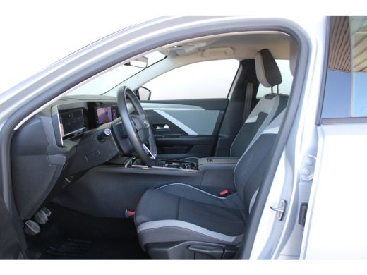 Opel Astra Sports Tourer 1.2 Turbo | Afneembare trekhaak | Achteruitrijcamera | LED koplampen | Cruise contr... ActivLease financial lease