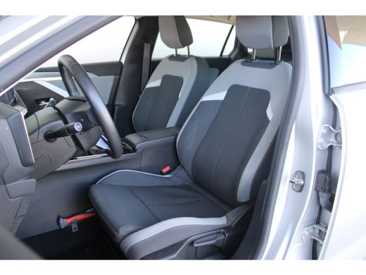 Opel Astra Sports Tourer 1.2 Turbo | Afneembare trekhaak | Achteruitrijcamera | LED koplampen | Cruise contr... ActivLease financial lease