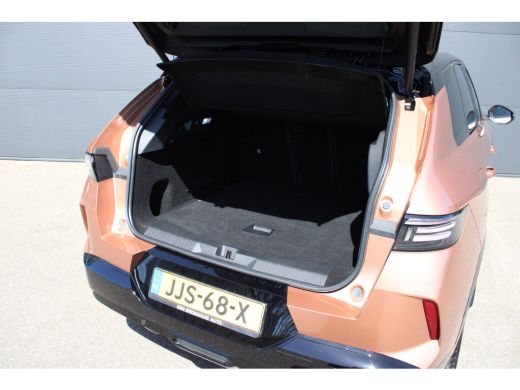 Opel Grandland 1.6 Turbo Plug-in-Hybrid GS | Automaat | Navigatie | Panorama/schuifdak | Lederen bekleding | Foc... ActivLease financial lease