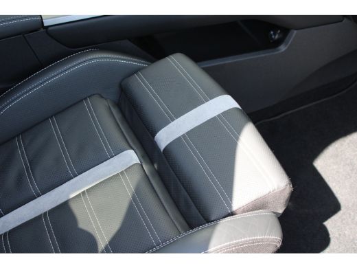 Opel Grandland 1.6 Turbo Plug-in-Hybrid GS | Automaat | Navigatie | Panorama/schuifdak | Lederen bekleding | Foc... ActivLease financial lease