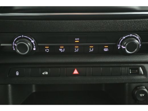 Opel Vivaro 2.0 CDTI L3H1 | Airco | Cruise | Camera | 3 Zits | Trekhaak | Carplay | Parkeersens. ActivLease financial lease