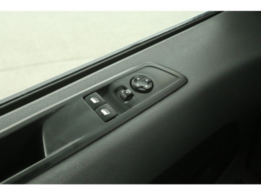 Opel Vivaro 2.0 CDTI L3H1 | Airco | Cruise | Camera | 3 Zits | Trekhaak | Carplay | Parkeersens. ActivLease financial lease