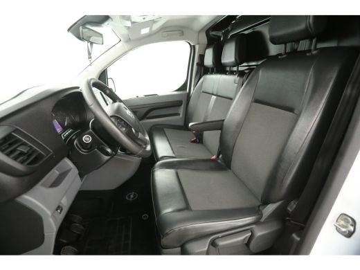 Opel Vivaro 2.0 CDTI L3H1 | Airco | Cruise | Camera | 3 Zits | Trekhaak | Carplay | Parkeersens. ActivLease financial lease