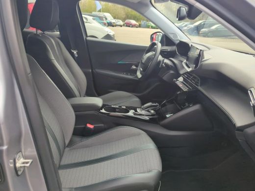 Peugeot 2008 1.2 PureTech Allure Pack | Automaat | Navigatie | Camera | Trekhaak | NL auto | 1e eigenaar | 48... ActivLease financial lease