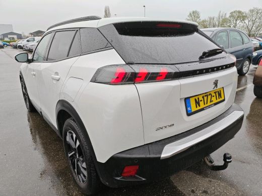Peugeot 2008 1.2 PureTech Allure Pack | Navigatie | Camera | Trekhaak | NL auto | Apple carplay | Keyless | Bl... ActivLease financial lease
