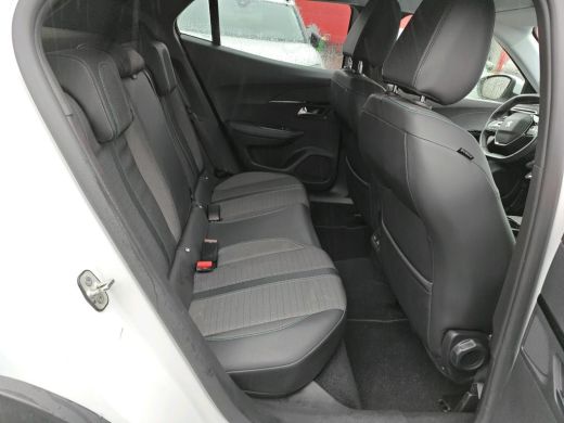 Peugeot 2008 1.2 PureTech Allure Pack | Navigatie | Camera | Trekhaak | NL auto | Apple carplay | Keyless | Bl... ActivLease financial lease