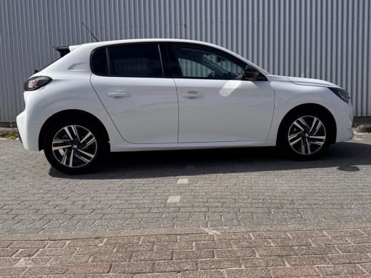 Peugeot 208 1.2 100PK Allure Automaat | Camera | Navigatie | Apple Carplay / Android Auto | Cruise Control | ... ActivLease financial lease