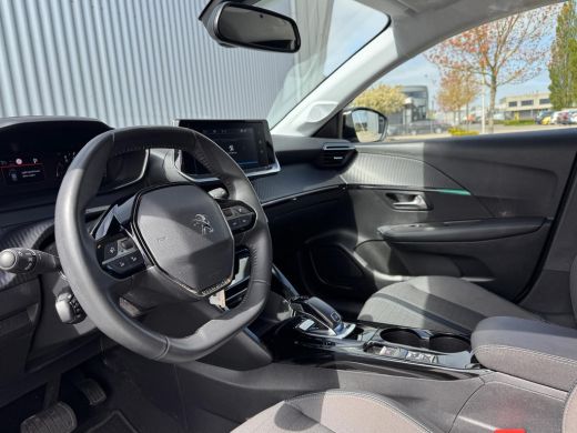 Peugeot 208 1.2 100PK Allure Automaat | Camera | Navigatie | Apple Carplay / Android Auto | Cruise Control | ... ActivLease financial lease