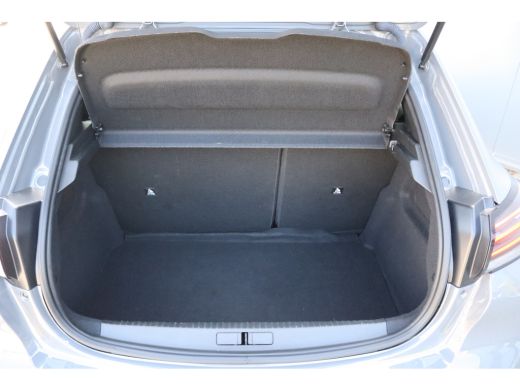 Peugeot 208 1.2 PureT. 100PK Allure Carplay-android/Parkeerhulp/Cruise-control ActivLease financial lease