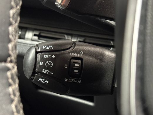 Peugeot 3008 1.2 PureTech Sport Automaat (APPLE CARPLAY, GROOT NAVI, DIGITAAL DASHBOARD, SPORTSTOELEN, GETINT ... ActivLease financial lease