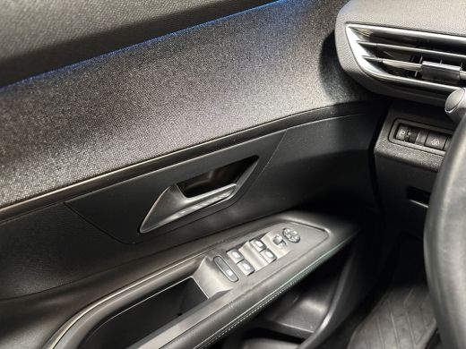 Peugeot 3008 1.6 HYbrid 225 Allure 225Pk Automaat (APPLE CARPLAY, GROOT NAVI, 360 CAMERA, LEDER, KEYLESS, SPOR... ActivLease financial lease