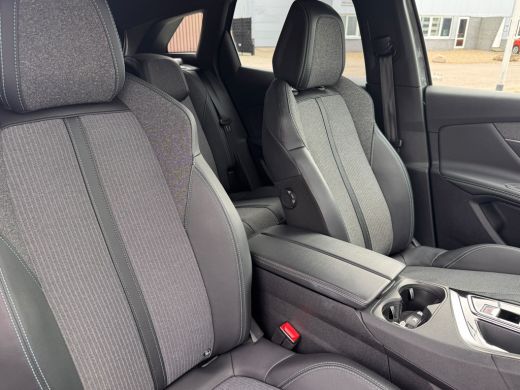 Peugeot 3008 1.6 HYbrid 225 PK Allure | Camera | Navigatie | Keyless | Cruise Control | | Cruise control | DAB... ActivLease financial lease