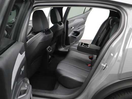 Peugeot 408 1.2 Hybrid 145 e-DCS6 Allure Cruise Control Adaptief | 19" Lichtmetalen Velgen | Navigatie | Came... ActivLease financial lease