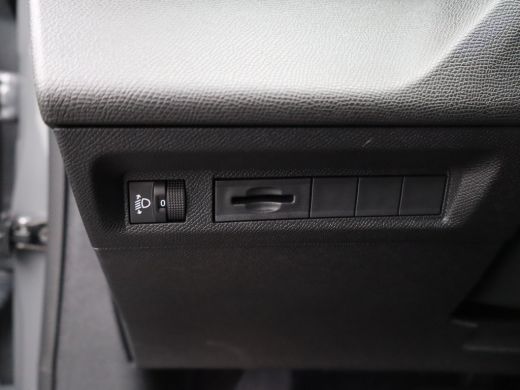 Peugeot 408 1.2 Hybrid 145 e-DCS6 Allure Cruise Control Adaptief | 19" Lichtmetalen Velgen | Navigatie | Came... ActivLease financial lease