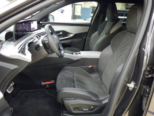 Peugeot 5008 1.6 Plug-in Hybrid 195 GT | Automaat | Luxe stoelen | Massage | Trekhaak | All season | NL auto |... ActivLease financial lease