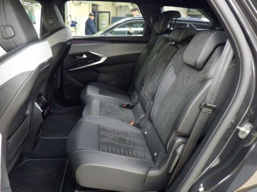 Peugeot 5008 1.6 Plug-in Hybrid 195 GT | Automaat | Luxe stoelen | Massage | Trekhaak | All season | NL auto |... ActivLease financial lease