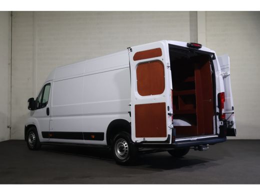 Peugeot Boxer 2.2 BlueHDi 180pk L4 H2 Automaat Airco Navigatie Camera ActivLease financial lease