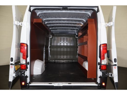 Peugeot Boxer 2.2 BlueHDi 180pk L4 H2 Automaat Airco Navigatie Camera ActivLease financial lease