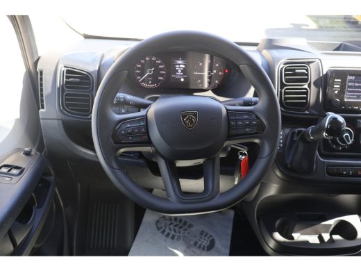 Peugeot Boxer 2.2 BlueHDi 180pk L4 H2 Automaat Airco Navigatie Camera ActivLease financial lease