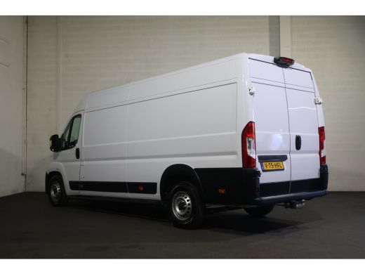 Peugeot Boxer 2.2 BlueHDi 180pk L4 H2 Automaat Airco Navigatie Camera ActivLease financial lease