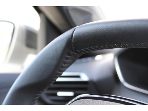 Peugeot e-2008 EV Allure Avantage 54 kWh | Fase 3 laden | Navigatie | Camera voor + achter | Apple carplay | Ada... ActivLease financial lease