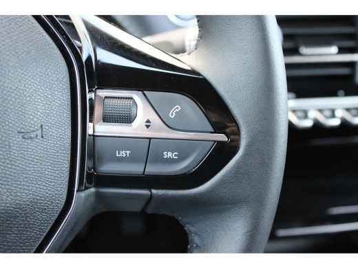 Peugeot e-2008 EV Allure Avantage 54 kWh | Fase 3 laden | Navigatie | Camera voor + achter | Apple carplay | Ada... ActivLease financial lease