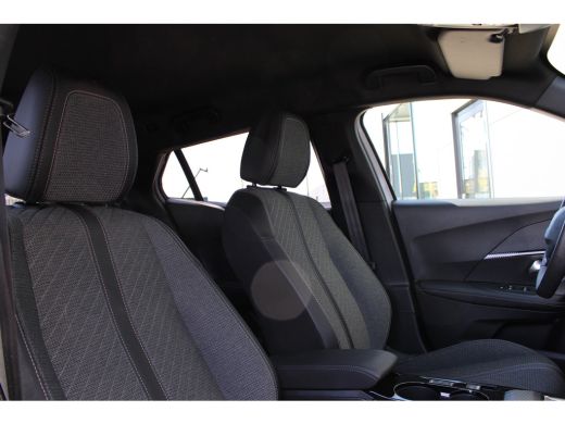 Peugeot e-2008 EV Allure Avantage 54 kWh | Fase 3 laden | Navigatie | Camera voor + achter | Apple carplay | Ada... ActivLease financial lease