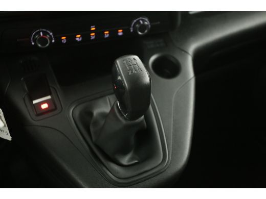 Peugeot Partner 1.5 BlueHDI | 3 Zits | Airco | Cruise | Camera | Carplay | Navi | Parkeersens. ActivLease financial lease