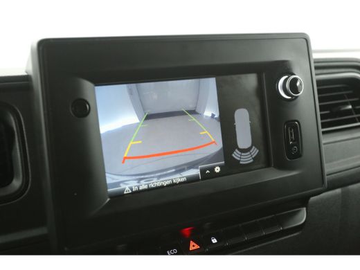 Renault Master T35 2.3 dCi L2H2 | Airco | Camera | Carplay | 3 Zits | LED | Parkeersens. ActivLease financial lease