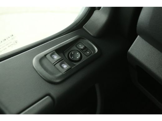 Renault Master T35 2.3 dCi L2H2 | Airco | Camera | Carplay | 3 Zits | LED | Parkeersens. ActivLease financial lease