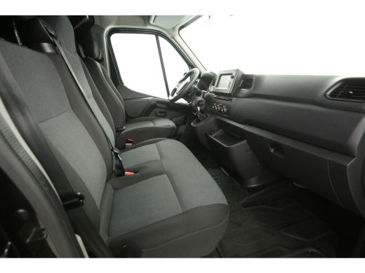 Renault Master T35 2.3 dCi L2H2 | Airco | Camera | Carplay | 3 Zits | LED | Parkeersens. ActivLease financial lease