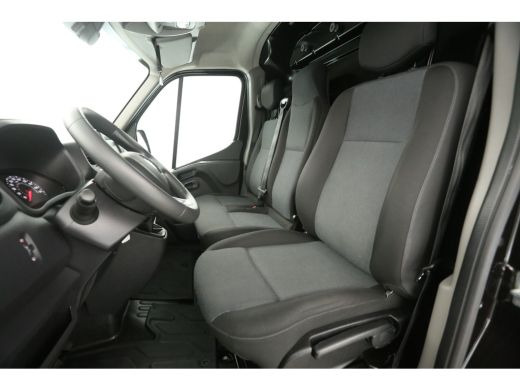 Renault Master T35 2.3 dCi L2H2 | Airco | Camera | Carplay | 3 Zits | LED | Parkeersens. ActivLease financial lease