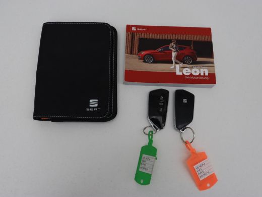 Seat Leon 1.4 TSI eHybrid PHEV FR Business Intense | Panoramadak | Stoelverwarming | Camera | Adaptive crui... ActivLease financial lease