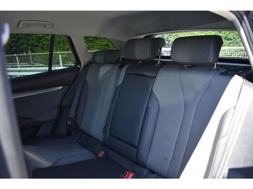 Skoda Enyaq iV 60 IV 180PK | CAMERA | NAVIGATIE | APP. CONNECT | CRUISE CONTROL | FULL LED | CLIMATE CONTROL | DAB+ ActivLease financial lease