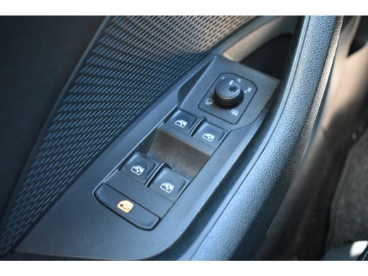 Skoda Octavia 1.0 TSI 110PK Sport Business | APP. CONNECT | CRUISE CONTROL | NAVIGATIE | FULL LED | DAB+ | AIRCO ActivLease financial lease