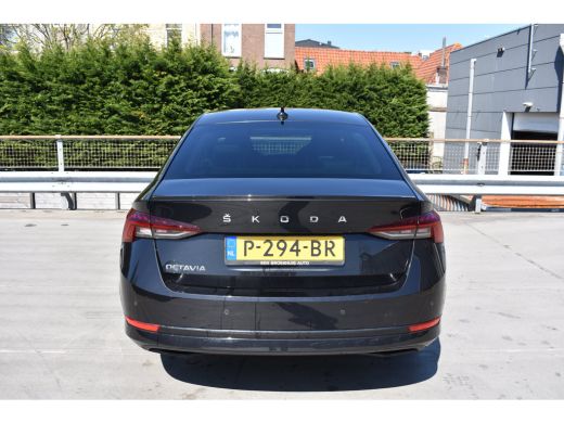 Skoda Octavia 1.0 TSI 110PK Sport Business | APP. CONNECT | CRUISE CONTROL | NAVIGATIE | FULL LED | DAB+ | AIRCO ActivLease financial lease