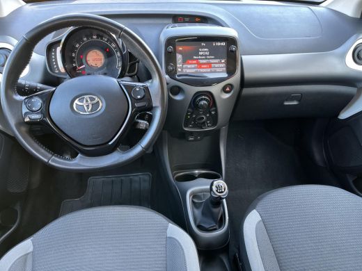 Toyota Aygo 1.0 VVT-i x-play | 5 deurs | Carplay | Airco | Parkeercamera | ActivLease financial lease