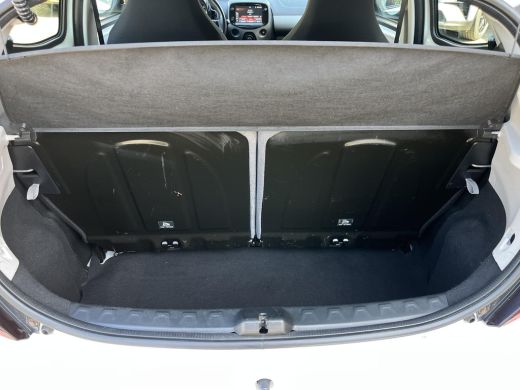 Toyota Aygo 1.0 VVT-i x-play | 5 deurs | Carplay | Airco | Parkeercamera | ActivLease financial lease