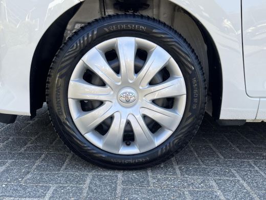 Toyota Aygo 1.0 VVT-i x-play | 5 deurs | Carplay | Airco | Parkeercamera | ActivLease financial lease