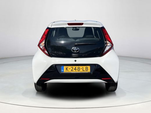 Toyota Aygo 1.0 VVT-i x-play | 5 deurs | Carplay | Airco | Parkeercamera | ActivLease financial lease