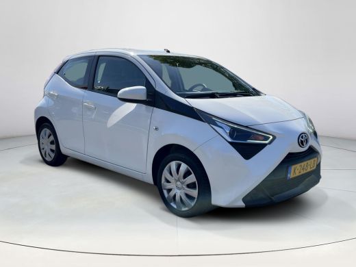Toyota Aygo 1.0 VVT-i x-play | 5 deurs | Carplay | Airco | Parkeercamera | ActivLease financial lease