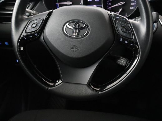Toyota C-HR 2.0 Hybrid First Edition | Stoelverwarming | Adaptive cruise | Camera | Carplay | JBL Sound | Key... ActivLease financial lease