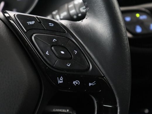 Toyota C-HR 2.0 Hybrid First Edition | Stoelverwarming | Adaptive cruise | Camera | Carplay | JBL Sound | Key... ActivLease financial lease