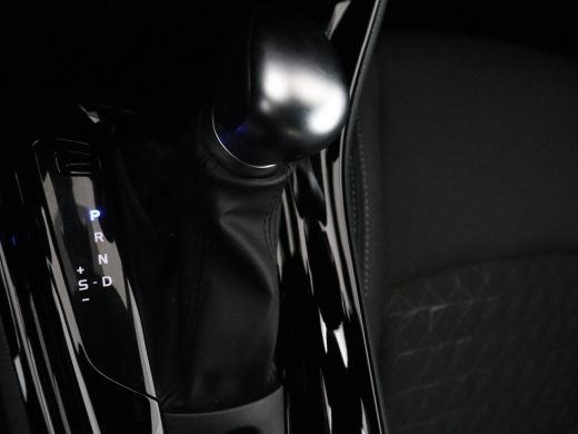 Toyota C-HR 2.0 Hybrid First Edition | Stoelverwarming | Adaptive cruise | Camera | Carplay | JBL Sound | Key... ActivLease financial lease