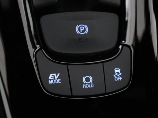 Toyota C-HR 2.0 Hybrid First Edition | Stoelverwarming | Adaptive cruise | Camera | Carplay | JBL Sound | Key... ActivLease financial lease