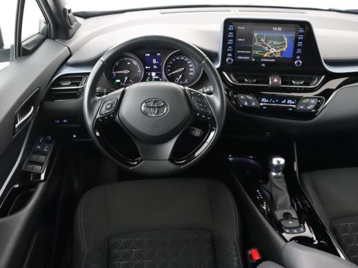 Toyota C-HR 2.0 Hybrid First Edition | Stoelverwarming | Adaptive cruise | Camera | Carplay | JBL Sound | Key... ActivLease financial lease