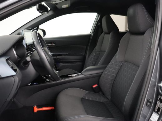Toyota C-HR 2.0 Hybrid First Edition | Stoelverwarming | Adaptive cruise | Camera | Carplay | JBL Sound | Key... ActivLease financial lease